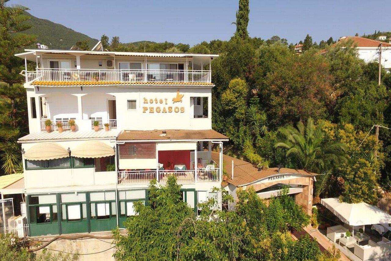 Hotel Pegasos Nikiana Exterior foto