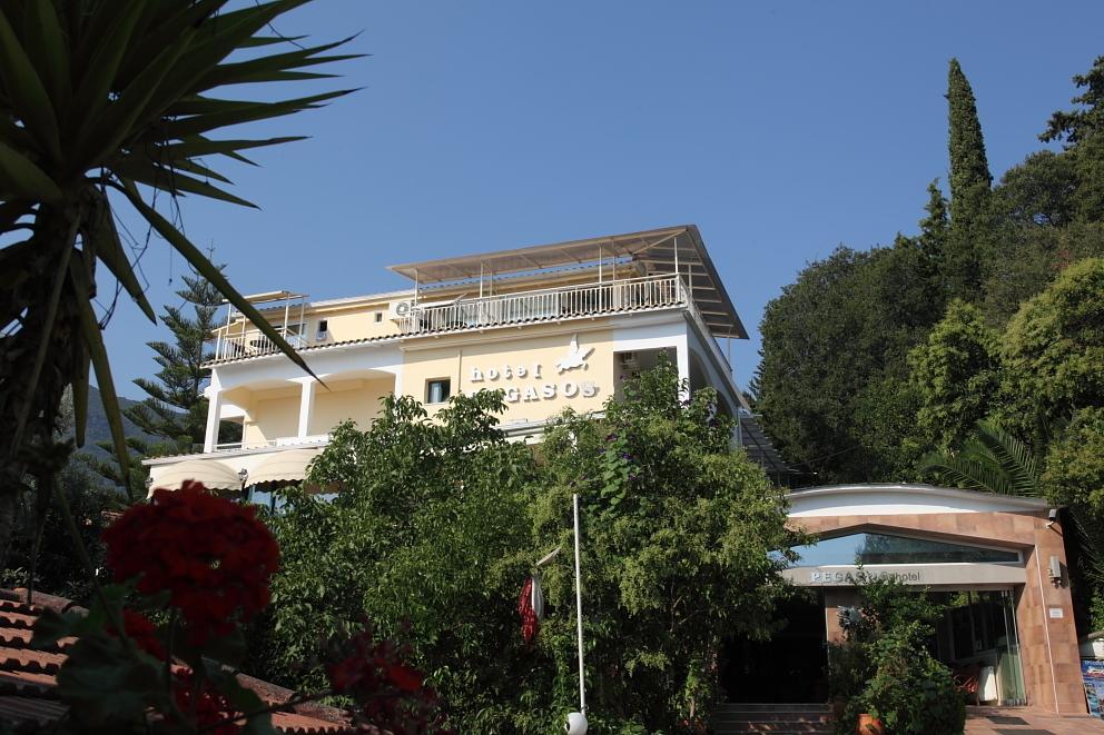 Hotel Pegasos Nikiana Exterior foto